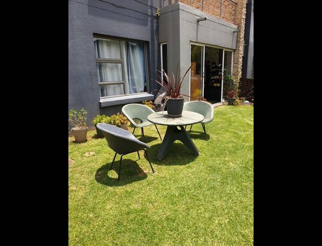 3 BEDROOM TOWNHOUSE FOR SALE IN GREENSTONE HILL